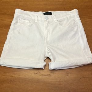 Vince 5 Pocket Relaxed Rolled Jean Short in Optic White, 9.5” Rise, Size 28